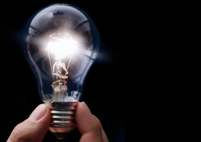 10 Advantages and 10 Disadvantages of Incandescent Lamps LampRide
